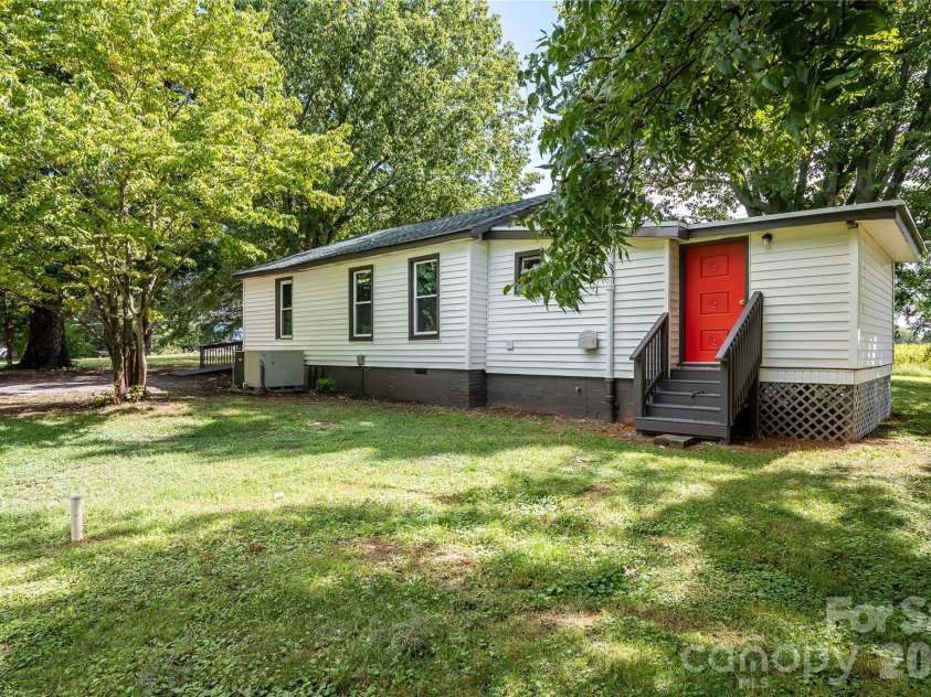 251 Beulah Road, Statesville, NC 28677.  MLS# CAR4416828, YatesRealty ID 46005. 