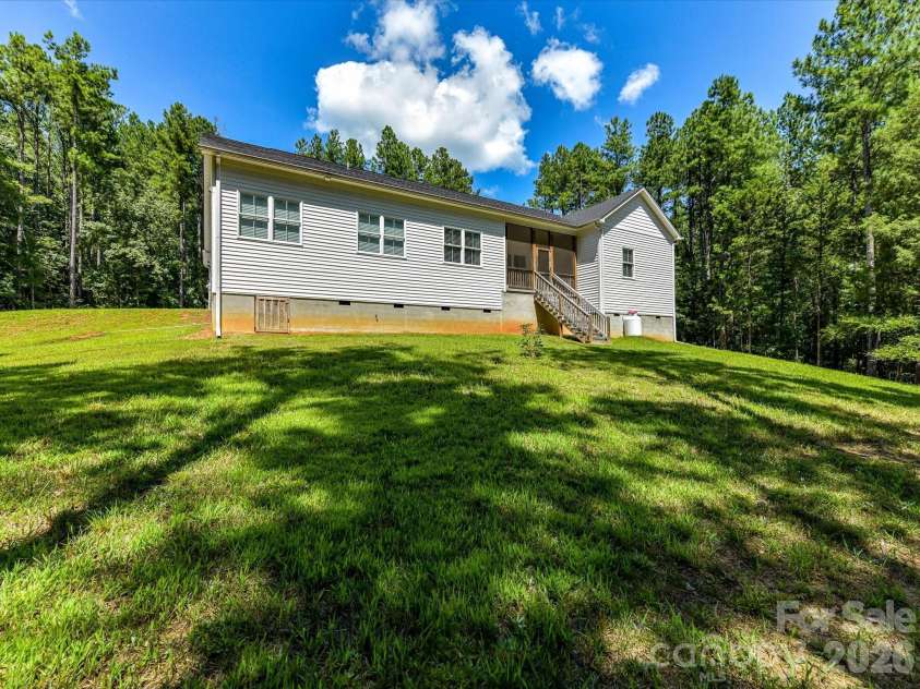 997 Skyland Drive, Mount Pleasant, NC 28124.  MLS# CAR4415524, YatesRealty ID 46007. 