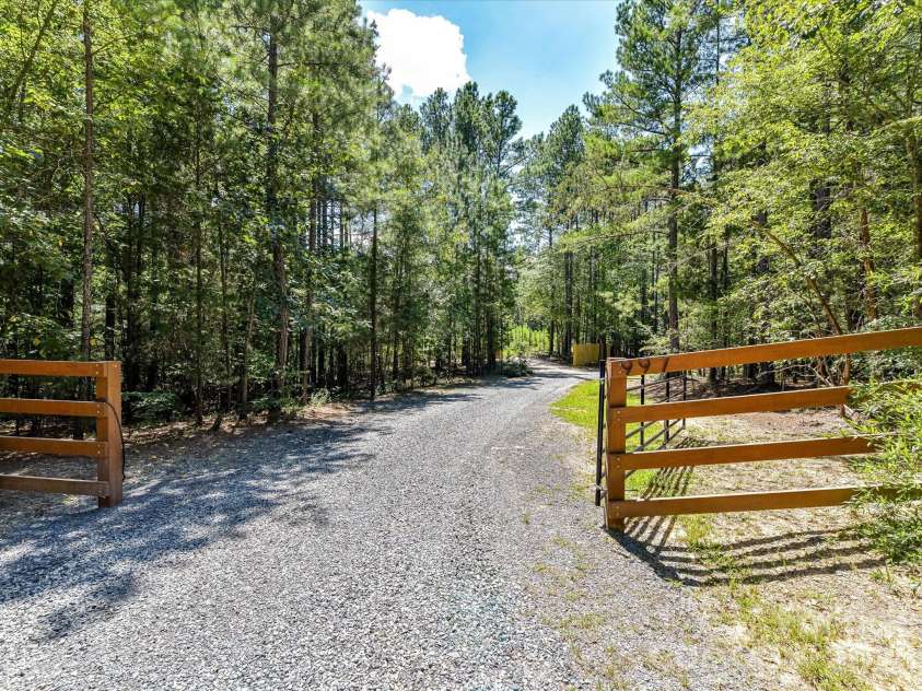 997 Skyland Drive, Mount Pleasant, NC 28124.  MLS# CAR4415524, YatesRealty ID 46007. 