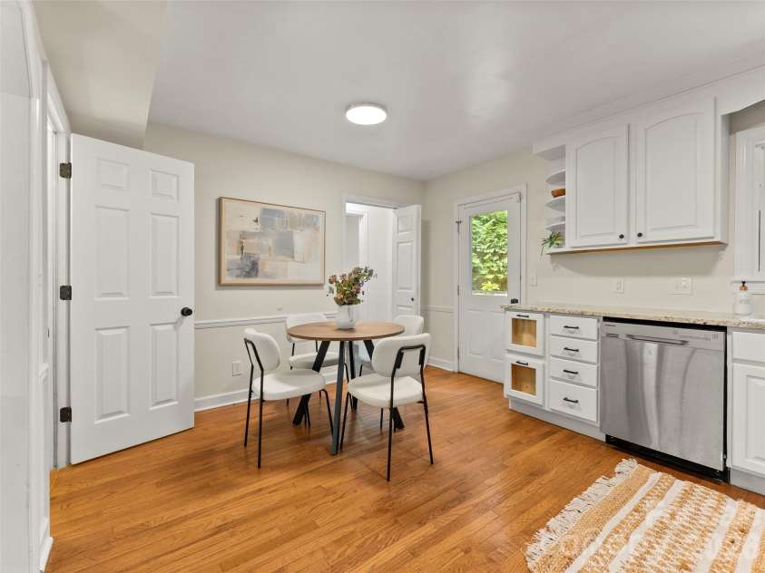 28 Marne Road, Asheville, NC 28803.  MLS# CAR4417018, YatesRealty ID 46009. 