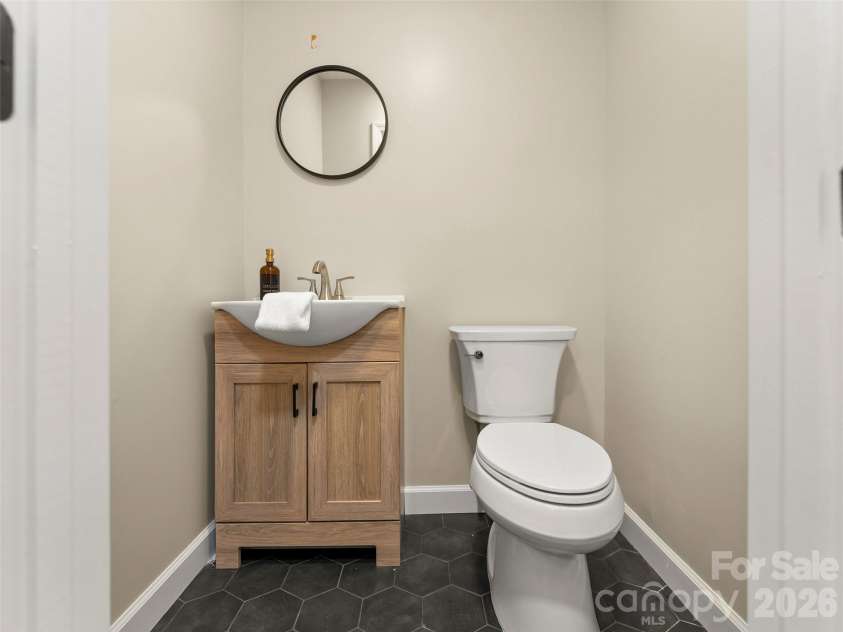 28 Marne Road, Asheville, NC 28803.  MLS# CAR4417018, YatesRealty ID 46009. Half-bath off kitchen