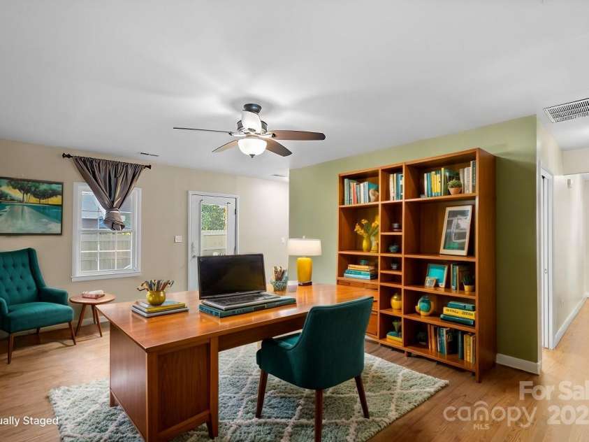 1626 Wendover Road, Charlotte, NC 28211.  MLS# CAR4155569, YatesRealty ID 4601. 