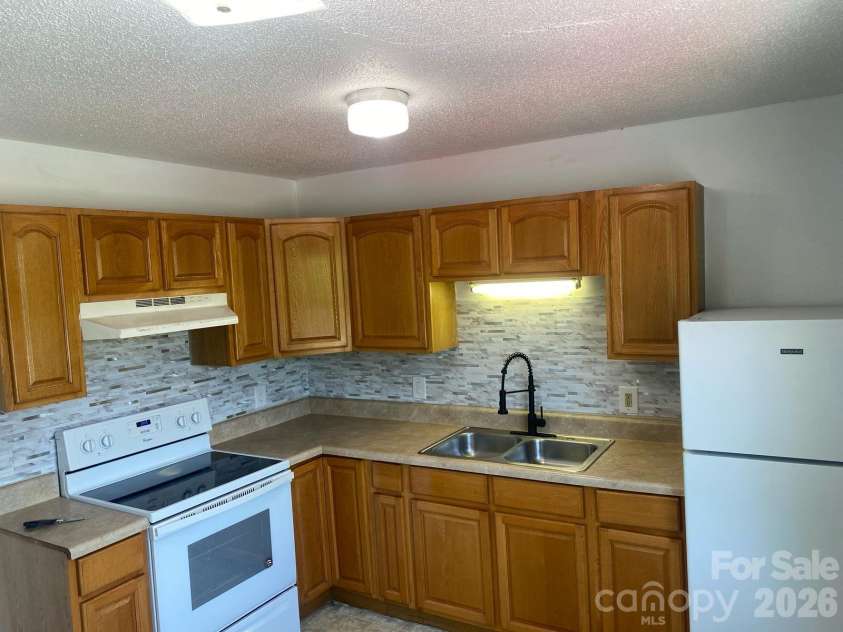 1962 & 1966 Lakeview Road, Asheboro, NC 27203.  MLS# CAR4345313, YatesRealty ID 4601. 