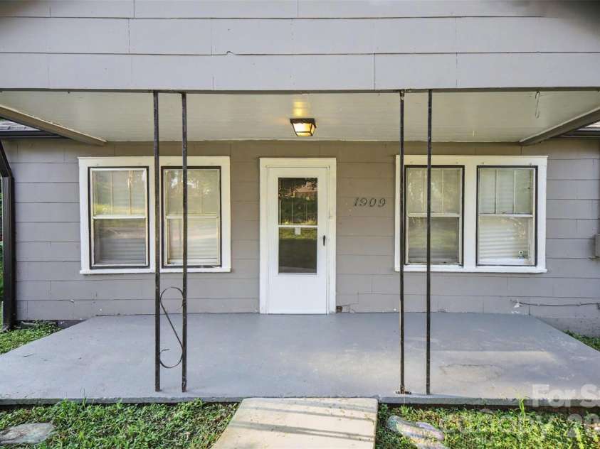 1909 Marshall Avenue, Gastonia, NC 28052.  MLS# CAR4416194, YatesRealty ID 46010. 