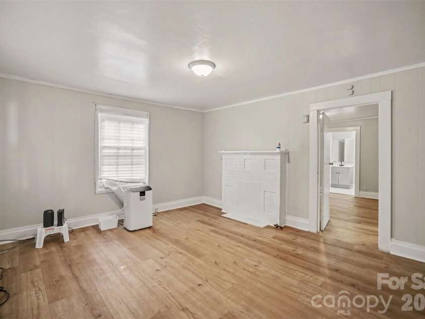 1909 Marshall Avenue, Gastonia, NC 28052.  MLS# CAR4416194, YatesRealty ID 46010. 