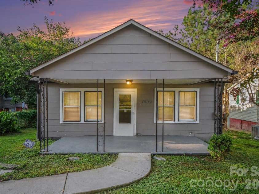 1909 Marshall Avenue, Gastonia, NC 28052.  MLS# CAR4416194, YatesRealty ID 46010. 