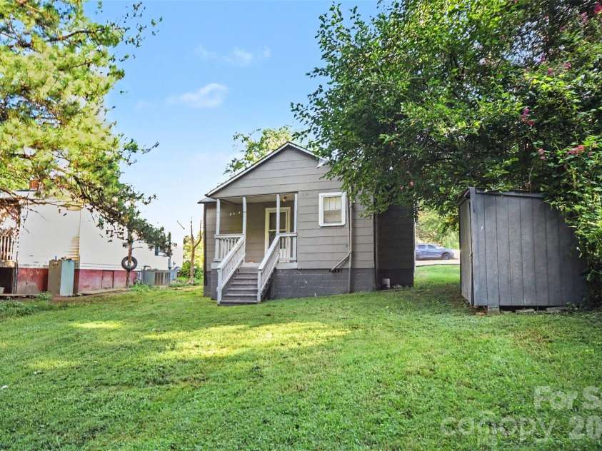 1909 Marshall Avenue, Gastonia, NC 28052.  MLS# CAR4416194, YatesRealty ID 46010. 