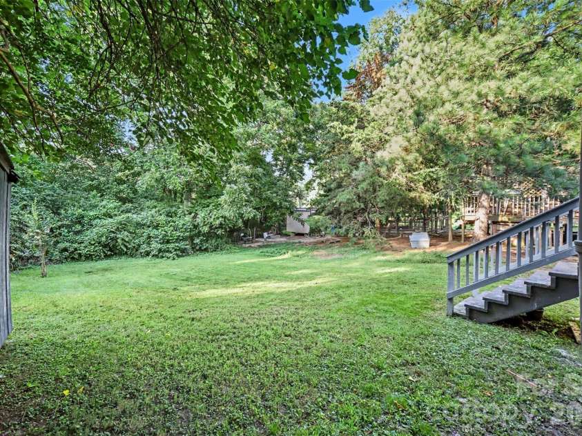 1909 Marshall Avenue, Gastonia, NC 28052.  MLS# CAR4416194, YatesRealty ID 46010. 