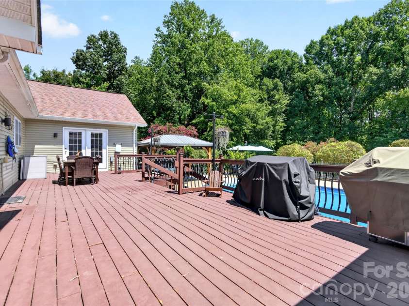 153 Folkstone Road, Mooresville, NC 28117.  MLS# CAR4416757, YatesRealty ID 46012. 