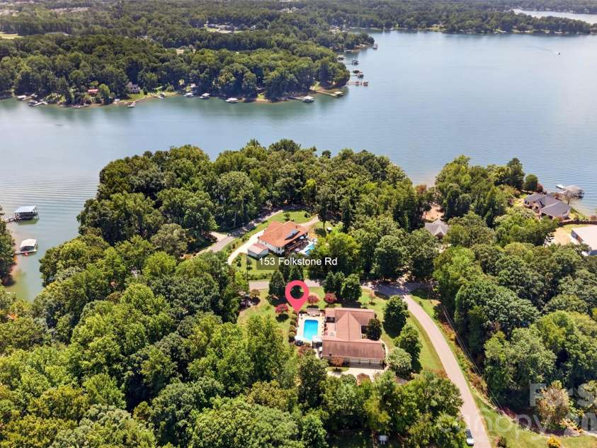 153 Folkstone Road, Mooresville, NC 28117.  MLS# CAR4416757, YatesRealty ID 46012. 