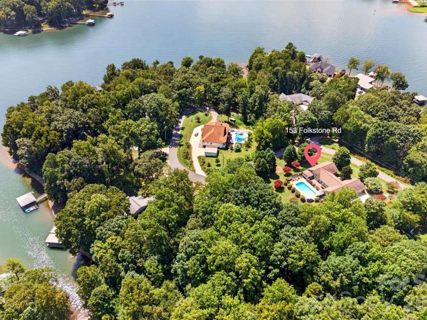 153 Folkstone Road, Mooresville, NC 28117.  MLS# CAR4416757, YatesRealty ID 46012. 
