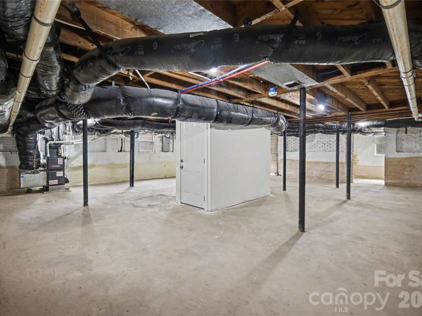 506 Linwood Road, Gastonia, NC 28052.  MLS# CAR4406740, YatesRealty ID 46014. 