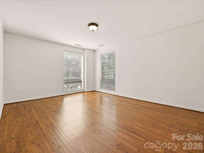 806 Cherokee Road, Charlotte, NC 28207.  MLS# CAR4415796, YatesRealty ID 46018. Corner back bedroom with two windows