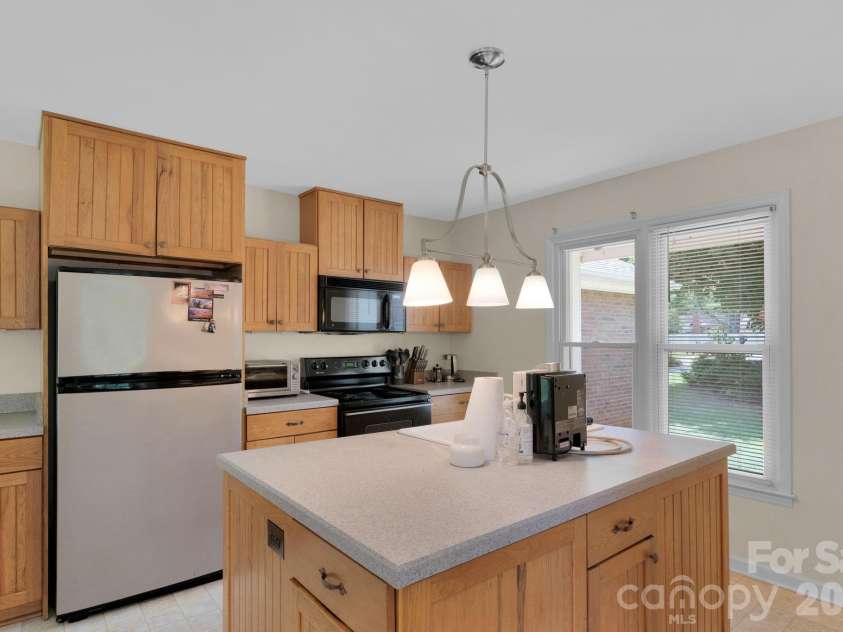 9800 Ordway Court, Charlotte, NC 28270.  MLS# CAR4405798, YatesRealty ID 46019. 