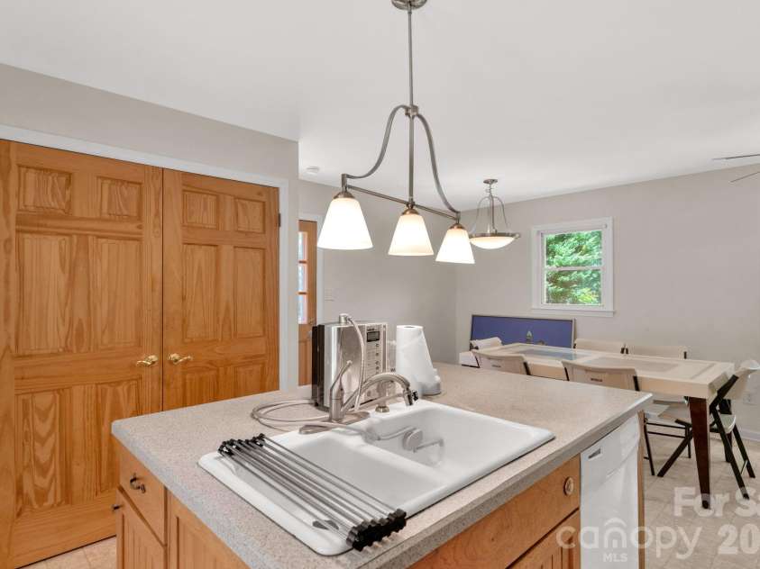 9800 Ordway Court, Charlotte, NC 28270.  MLS# CAR4405798, YatesRealty ID 46019. 