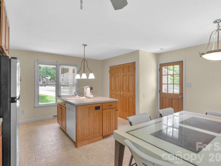 9800 Ordway Court, Charlotte, NC 28270.  MLS# CAR4405798, YatesRealty ID 46019. 