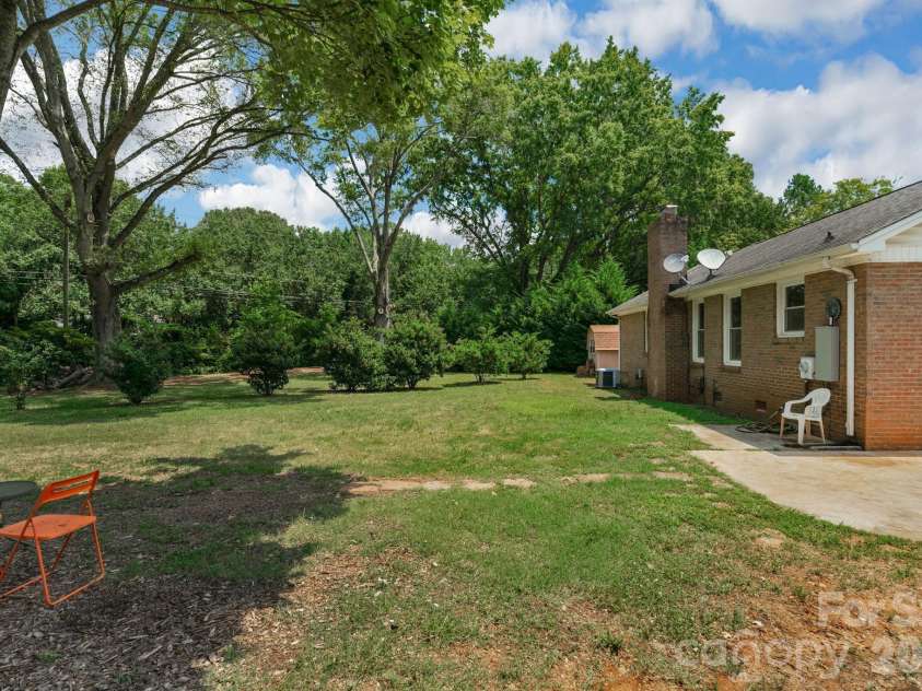9800 Ordway Court, Charlotte, NC 28270.  MLS# CAR4405798, YatesRealty ID 46019. 