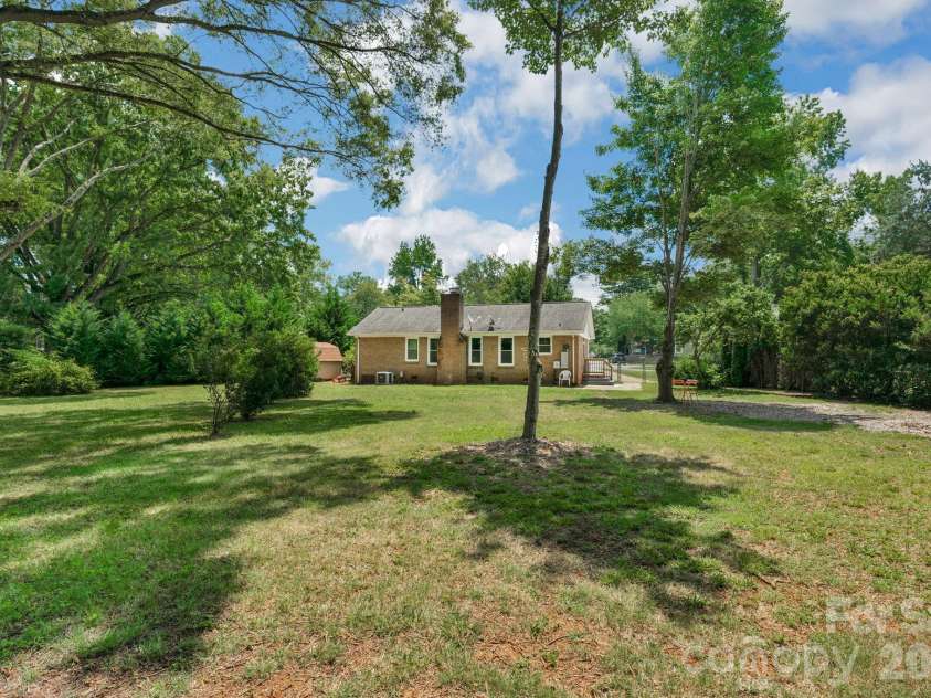 9800 Ordway Court, Charlotte, NC 28270.  MLS# CAR4405798, YatesRealty ID 46019. 