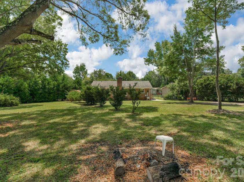 9800 Ordway Court, Charlotte, NC 28270.  MLS# CAR4405798, YatesRealty ID 46019. 