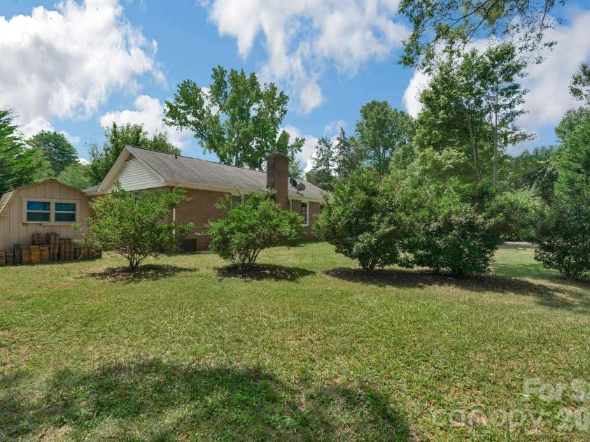 9800 Ordway Court, Charlotte, NC 28270.  MLS# CAR4405798, YatesRealty ID 46019. 
