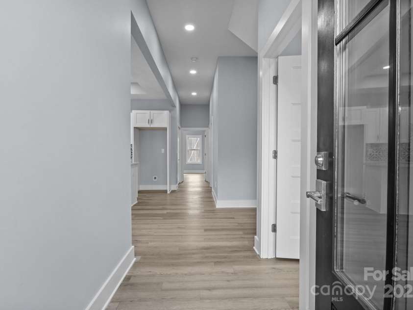 913 Wilson W Lee Boulevard, Statesville, NC 28677.  MLS# CAR4334607, YatesRealty ID 4602. 