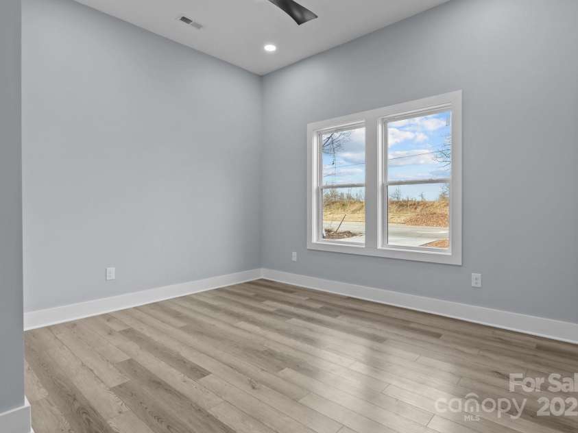 913 Wilson W Lee Boulevard, Statesville, NC 28677.  MLS# CAR4334607, YatesRealty ID 4602. 