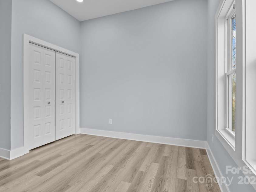 913 Wilson W Lee Boulevard, Statesville, NC 28677.  MLS# CAR4334607, YatesRealty ID 4602. 