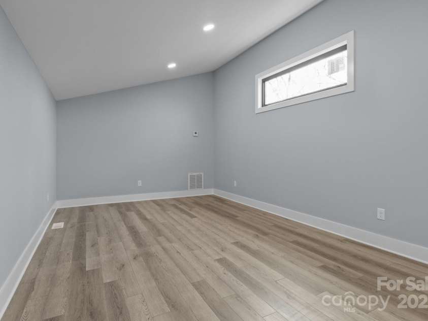 913 Wilson W Lee Boulevard, Statesville, NC 28677.  MLS# CAR4334607, YatesRealty ID 4602. 