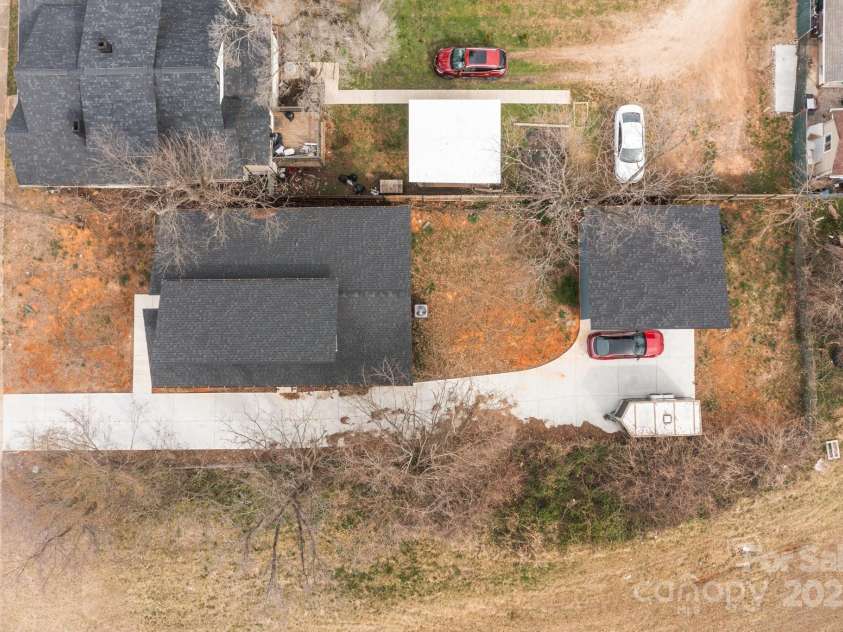 913 Wilson W Lee Boulevard, Statesville, NC 28677.  MLS# CAR4334607, YatesRealty ID 4602. 