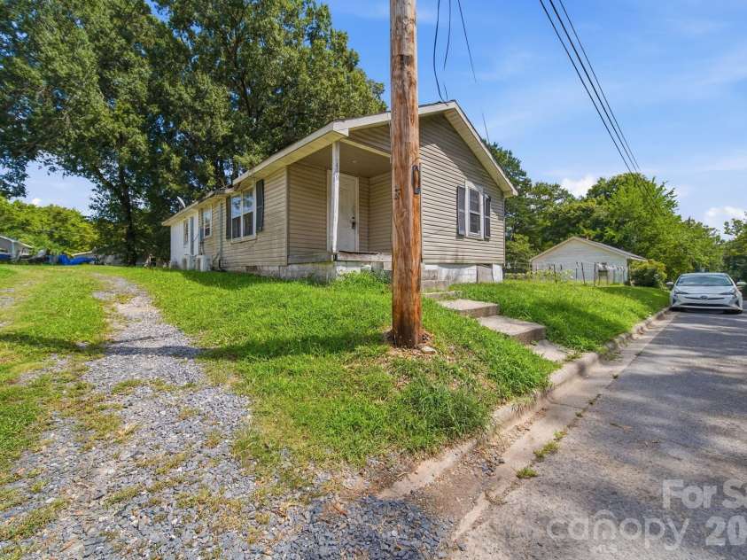 439 Richardson Street, Albemarle, NC 28001.  MLS# CAR4417020, YatesRealty ID 46020. 