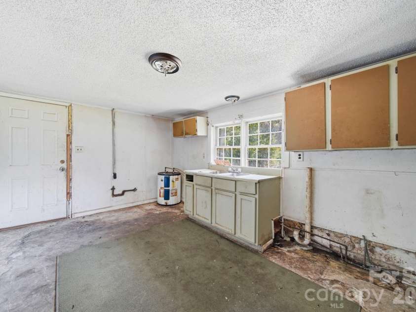 439 Richardson Street, Albemarle, NC 28001.  MLS# CAR4417020, YatesRealty ID 46020. 