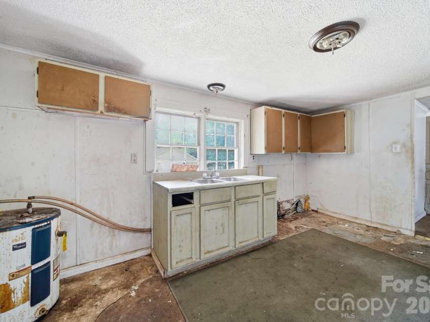 439 Richardson Street, Albemarle, NC 28001.  MLS# CAR4417020, YatesRealty ID 46020. 
