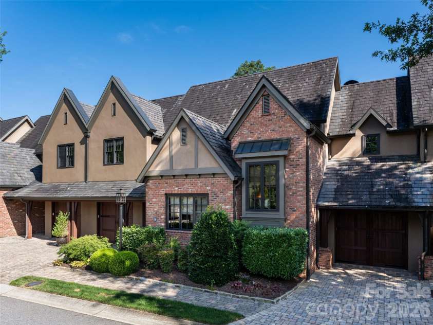 16 Village Oak Drive, Arden, NC 28704.  MLS# CAR4416806, YatesRealty ID 46021. 