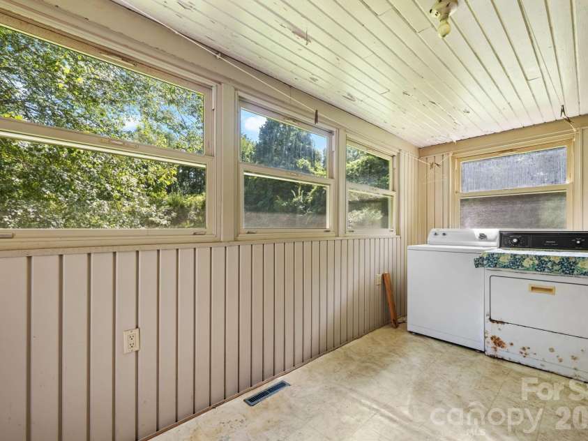 2656 Barrier Loop, Morganton, NC 28655.  MLS# CAR4416832, YatesRealty ID 46024. 