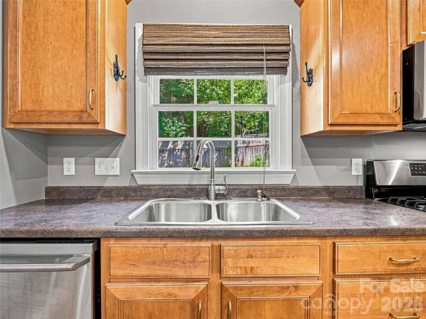 5 Amelia Court, Arden, NC 28704.  MLS# CAR4416847, YatesRealty ID 46025. 