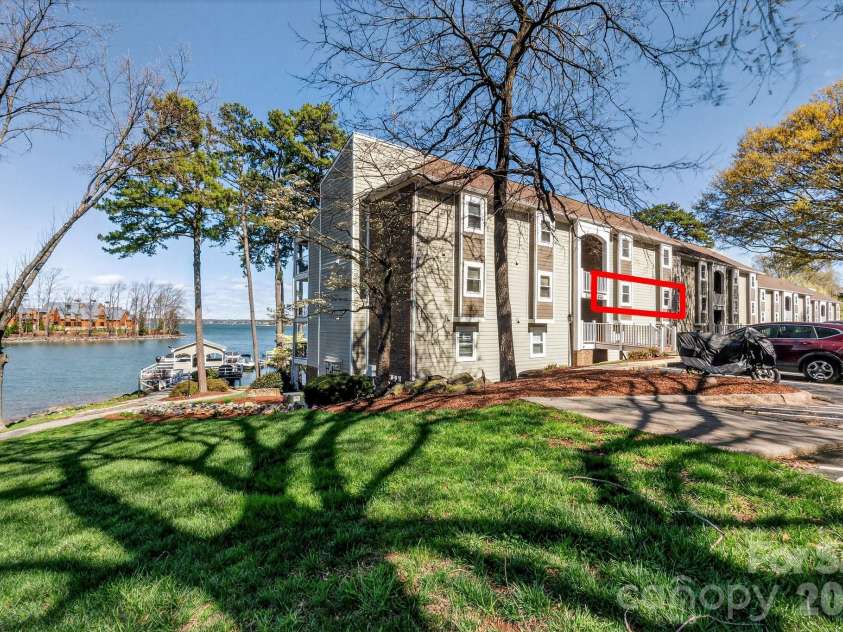20407 Harborgate Court, Cornelius, NC 28031.  MLS# CAR4414906, YatesRealty ID 46028. 