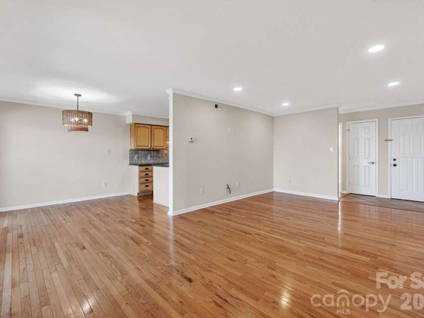 20407 Harborgate Court, Cornelius, NC 28031.  MLS# CAR4414906, YatesRealty ID 46028. 