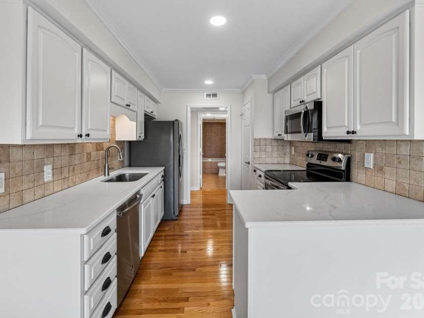 20407 Harborgate Court, Cornelius, NC 28031.  MLS# CAR4414906, YatesRealty ID 46028. 