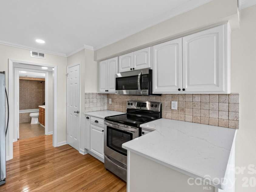 20407 Harborgate Court, Cornelius, NC 28031.  MLS# CAR4414906, YatesRealty ID 46028. 