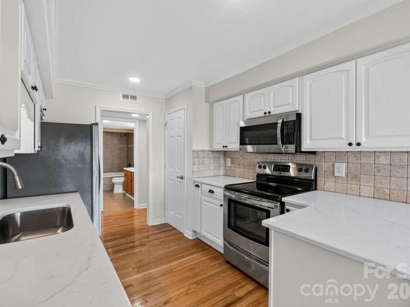 20407 Harborgate Court, Cornelius, NC 28031.  MLS# CAR4414906, YatesRealty ID 46028. 