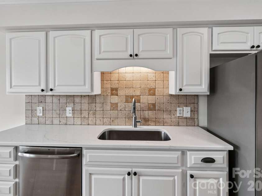 20407 Harborgate Court, Cornelius, NC 28031.  MLS# CAR4414906, YatesRealty ID 46028. 