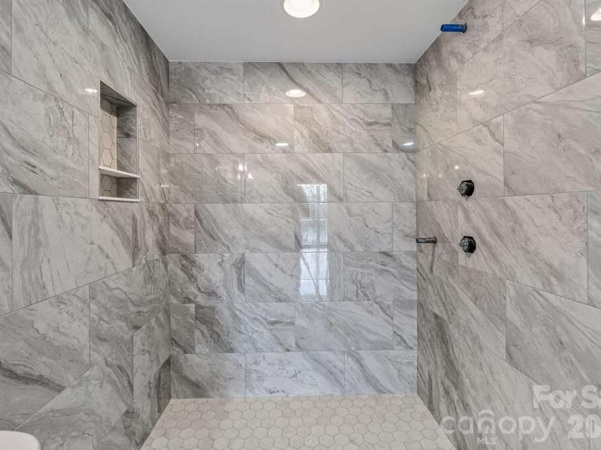 20407 Harborgate Court, Cornelius, NC 28031.  MLS# CAR4414906, YatesRealty ID 46028. 