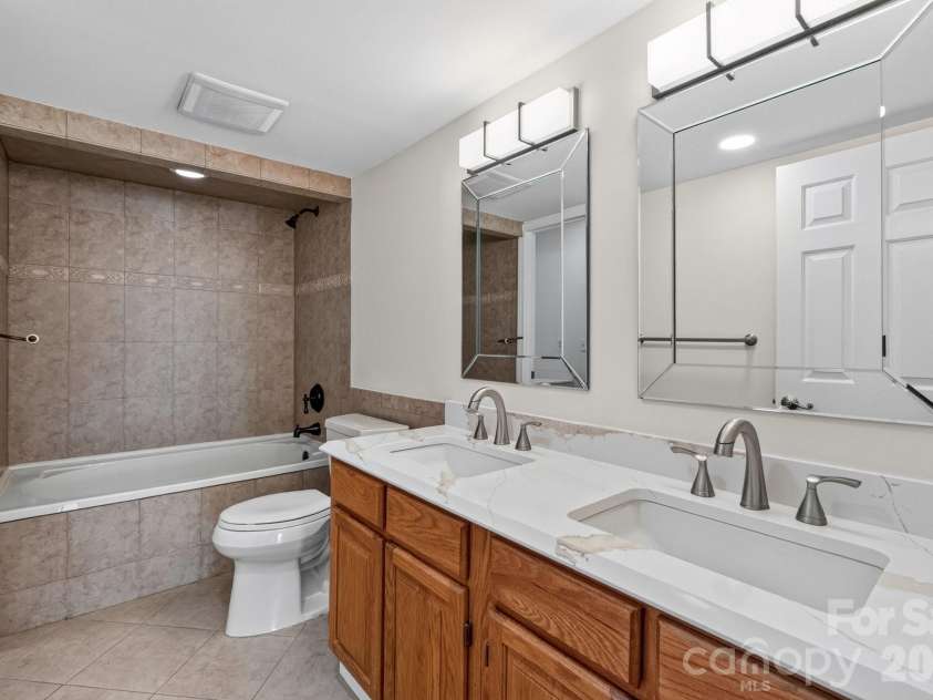 20407 Harborgate Court, Cornelius, NC 28031.  MLS# CAR4414906, YatesRealty ID 46028. 