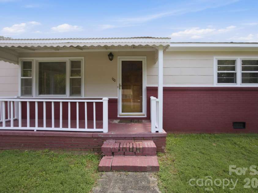 100 Abernathy Street, Mount Holly, NC 28120.  MLS# CAR4416891, YatesRealty ID 46029. 