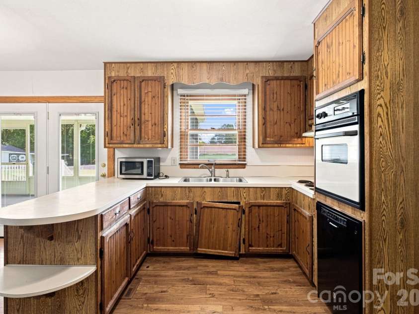 100 Abernathy Street, Mount Holly, NC 28120.  MLS# CAR4416891, YatesRealty ID 46029. 