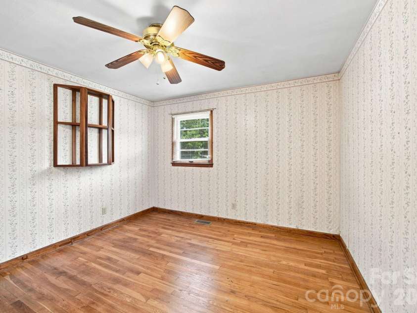 100 Abernathy Street, Mount Holly, NC 28120.  MLS# CAR4416891, YatesRealty ID 46029. 