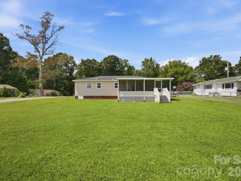 100 Abernathy Street, Mount Holly, NC 28120.  MLS# CAR4416891, YatesRealty ID 46029. 