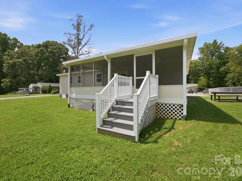 100 Abernathy Street, Mount Holly, NC 28120.  MLS# CAR4416891, YatesRealty ID 46029. 