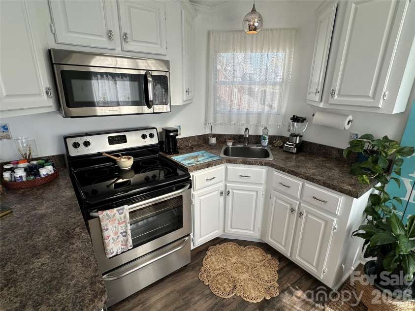 166 Eagle Drive, New London, NC 28127.  MLS# CAR4357990, YatesRealty ID 4603. 