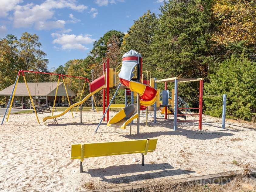 166 Eagle Drive, New London, NC 28127.  MLS# CAR4357990, YatesRealty ID 4603. 